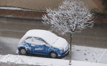 Szerdán is egész nap esni fog a hó